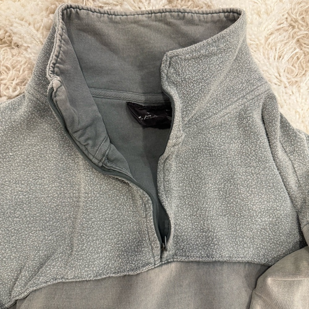 Out From Under Urban Outfitters Cropped Half Zip Pullover Sweatshirt | Medium - Picture 6 of 9